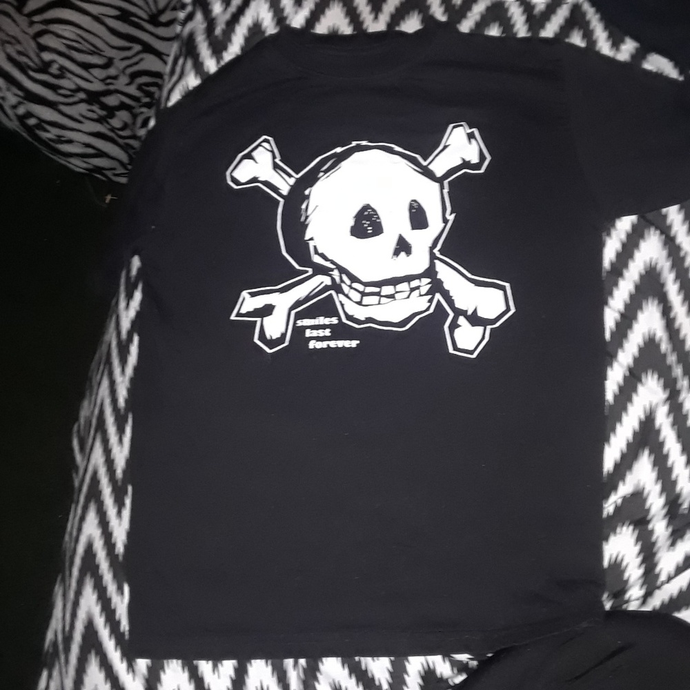 Size lrg boys 10/12 tee